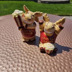 Salt & Pepper Shaker Set