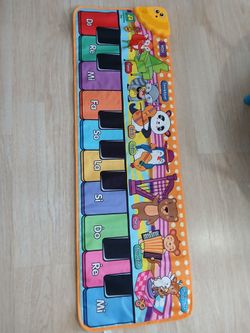 Piano play mat
