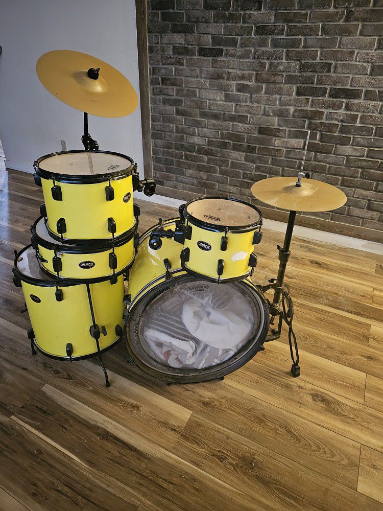 Drum Set With Pedal