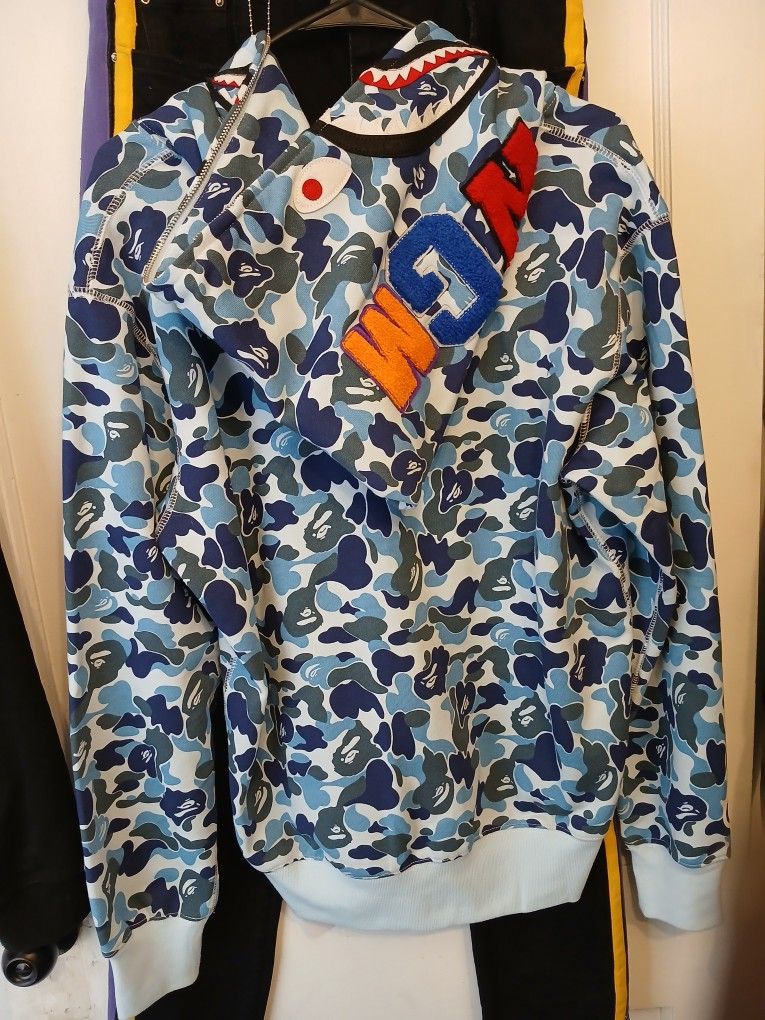 Bape Hoodie Size L