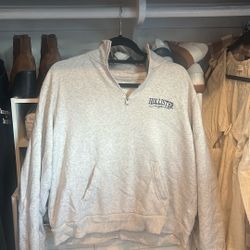 Hollister Small Sweatshirt light gray