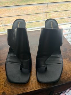 Reformation Black Leather Toe Ring Mule Heels – Size 10 (40)
