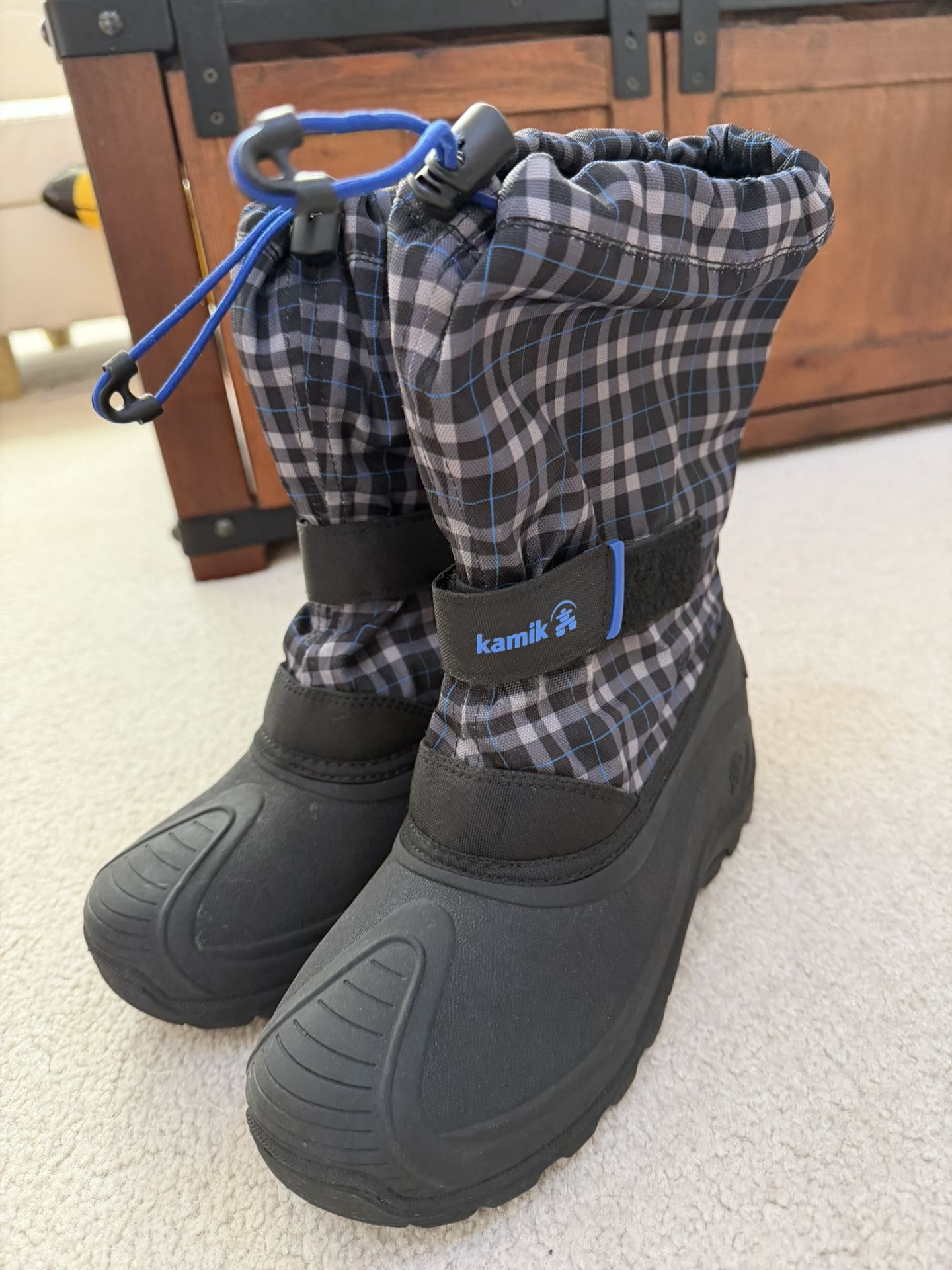 Kamik kids winter snow boots size 7