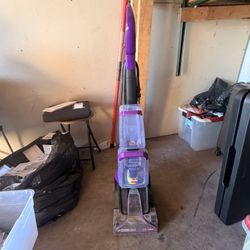 Bisell Carpet Washer