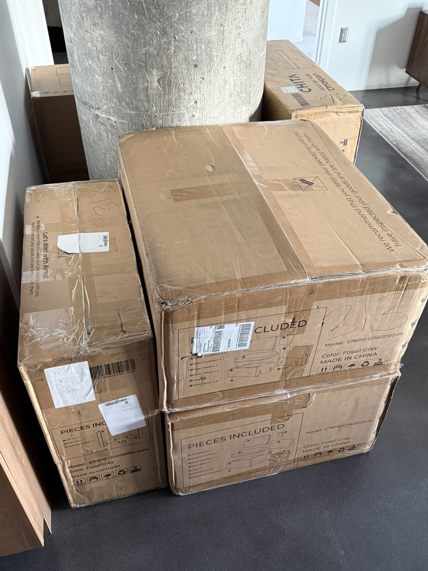 Brand New - Delaney 4-seat Modular Sofa Chaise 