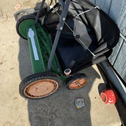Scott’s Manual Walk Behind Push Reel Lawn Mower