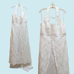 David's Bridal Ivory Lace Wedding Dress plus size 20W sleeveless halter with veil