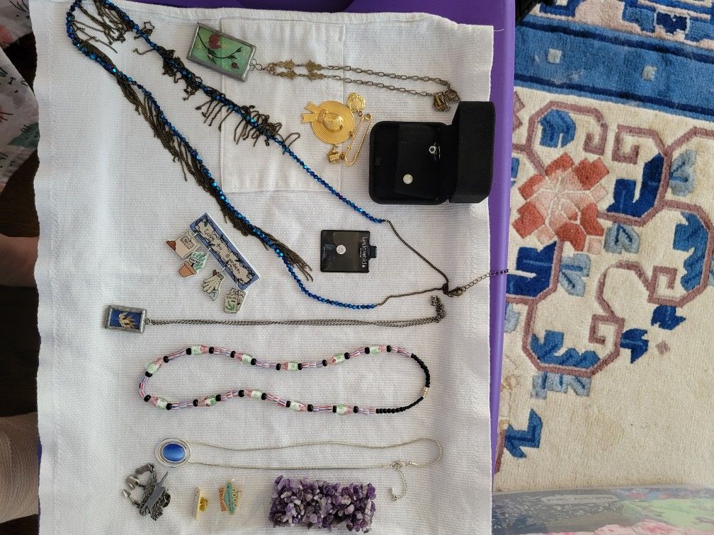 14 Items Of Jewelry **Bundle Sale. $15**