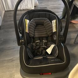 Graco Car Seat W Adjustable Shoulder Harness