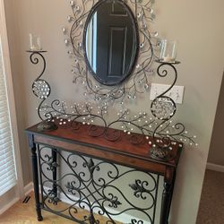 Table, Mirror And Cabin 