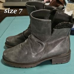 Women's Boots 