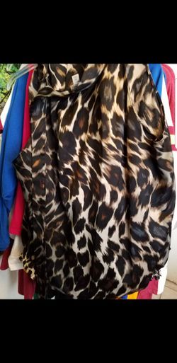 Lots of beautiful cloth XL..2X...3X...4X...5X