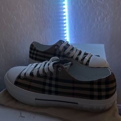 Burberry Converse 