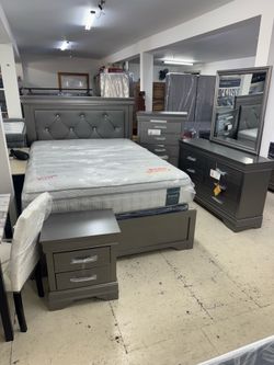 Queen bedroom set