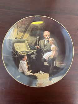 Norman Rockwell Collector Plate: Grandpa's Treasure Chest with COA ($10)