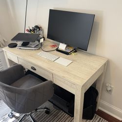 Desk & Chair 