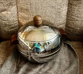 Vintage Penguin Hot Cold Server