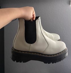 Dr Martin Boots