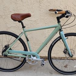 Swobo Bike - Disc Brakes - Cabon Fork - Shimano Alfine