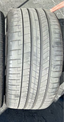 1 Pirelli P Zero like New 315/30R/22 107 Y Tires