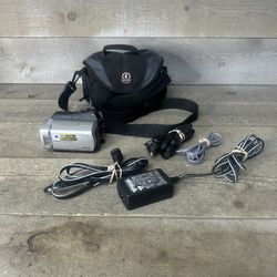 Sony DCR-SR45 Standard Definition Camcorder Silver 30GB HDD Nightshot Plus