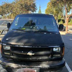 Chevy Express 2500