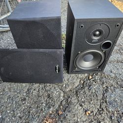 Polk Audio R10 Speakers