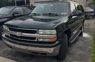 2004 Chevrolet Suburban (Best Offer)