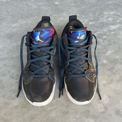 Nike Air Jordan XXXVII Low - sz 8.5