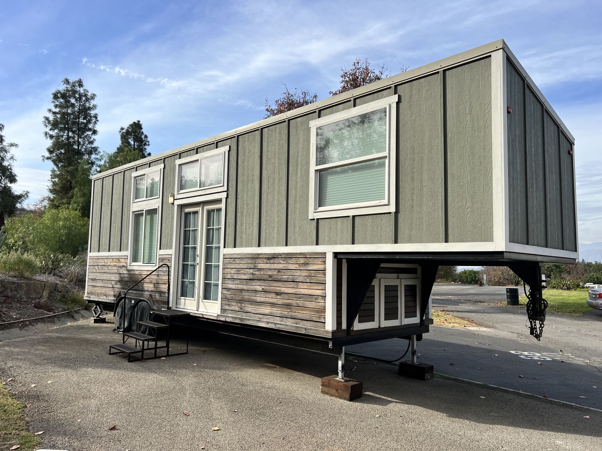 Georgeous 34' RVIA Certified Tiny House/ADU on Wheels