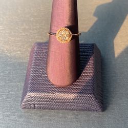 Round Cluster Diamond Ring W/ Diamond Halo