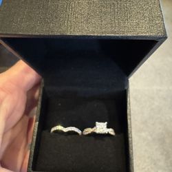 Engagement Ring & Wedding Band 