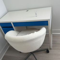 IKEA MICKE Desk
