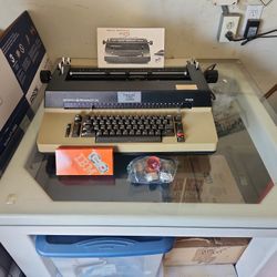 Sperry Remington SR101 Typewriter 