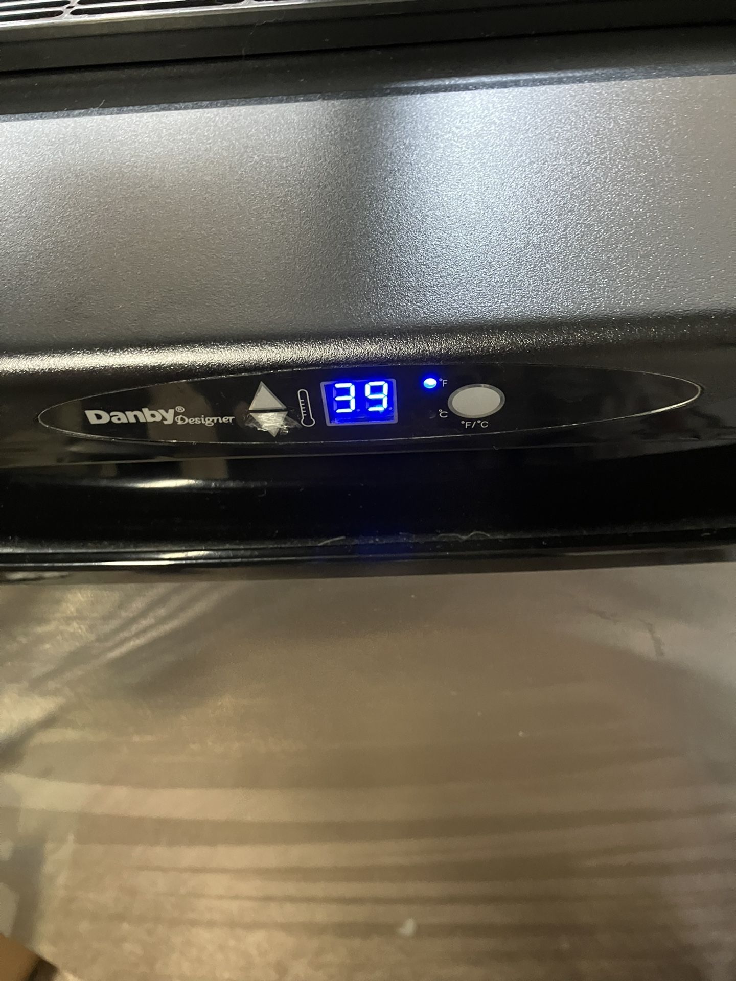 Danby Designer Chill n Tap Kegerator / Keg Cooler for Sale in Arlington