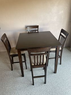 Hightop Table Set