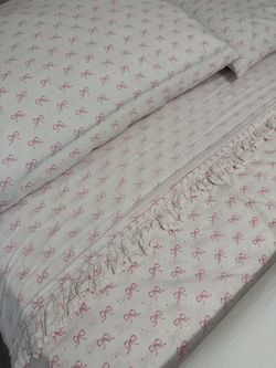 Queen Bedroom sheets and bedding