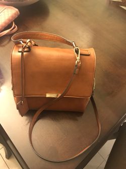Bolsa marca Andrea de piel