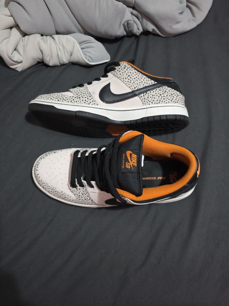 Nike Safari Mens Dunks Size 11