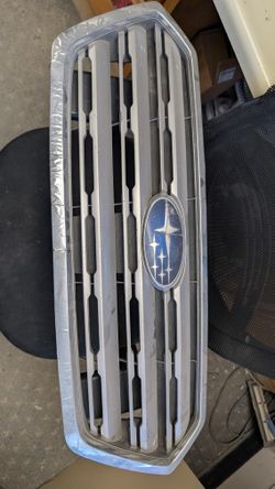 2015-2017 Subaru Outback Front Upper Grille Assembly