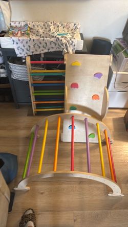 Wooden Kids Climbing Gym Set with Rainbow Rungs