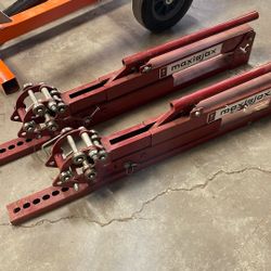 Maxis Jack Stands
