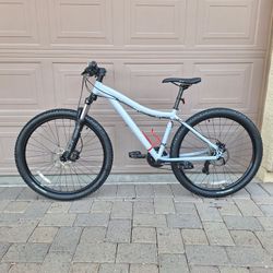 CO_OP DIRT 1.1 MOUNTAIN BIKE 27.5 INCH LIKE NEW ( CHECK MY OTHER BIKES)
