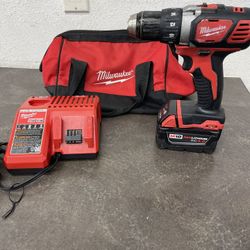 Milwaukee M18 18V Cordless Impact Drill/Driver Set 2606-20