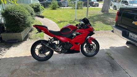 2022 Kawasaki ninja 400 abs
