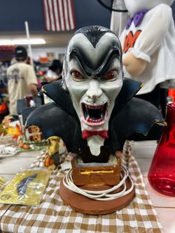 Vintage Dracula Light