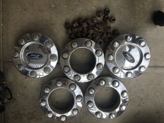 2009 Ford F-250 Hubcaps and lug-nuts