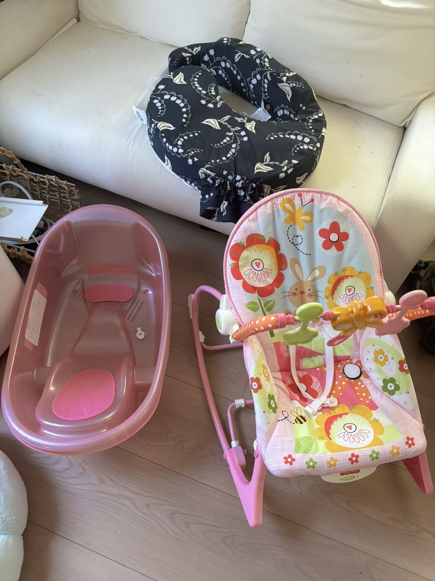 LOW PRICE MOVING- 3 BABY ITEMS. BABY BATH, SWING ROCKER AND NURSING PILLOW