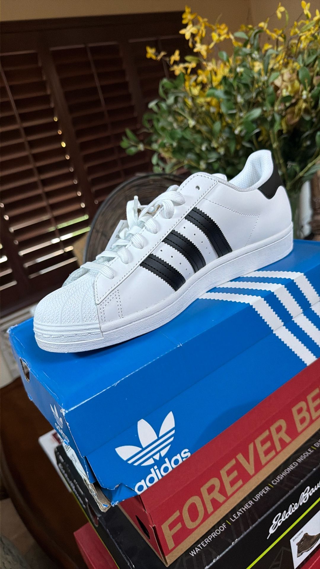 MEN ADIDAS Athletic Shoes Size 9