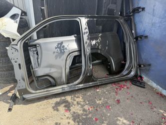 2018 silverado side panel